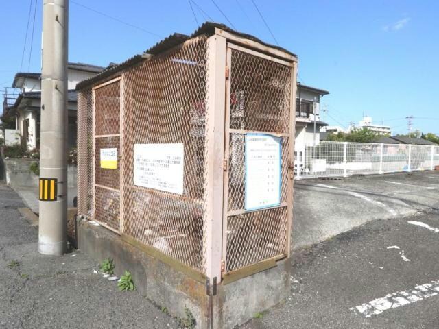 ゴミ置き場 高徳線/徳島駅 徒歩50分 3階 築44年