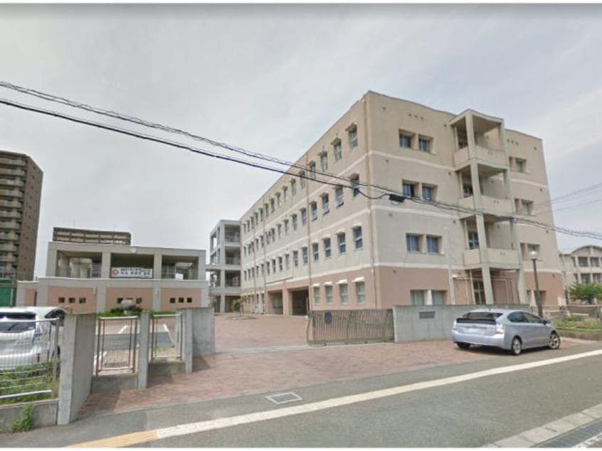 徳島市立徳島中学校(中学校/中等教育学校)まで1979m 徳島線/徳島駅 徒歩30分 3階 建築中
