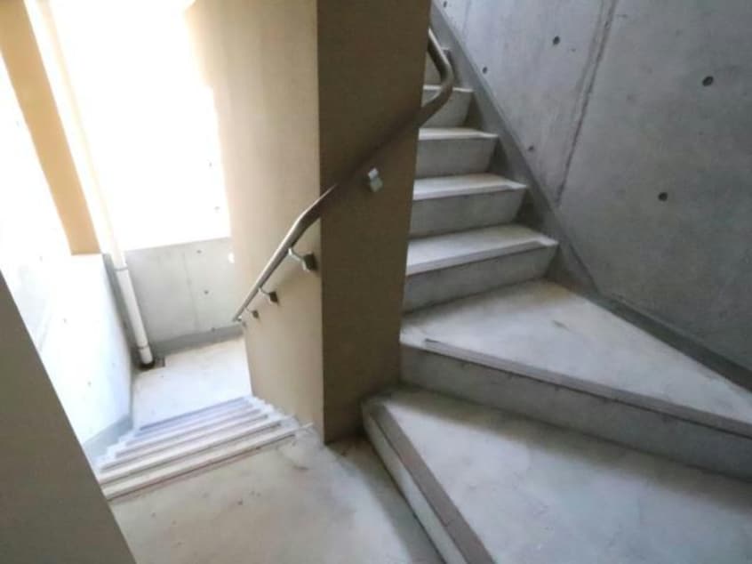非常階段 徳島線/徳島駅 徒歩25分 2階 築2年