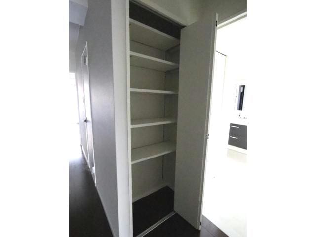 廊下収納2 徳島線/徳島駅 徒歩25分 8階 築2年