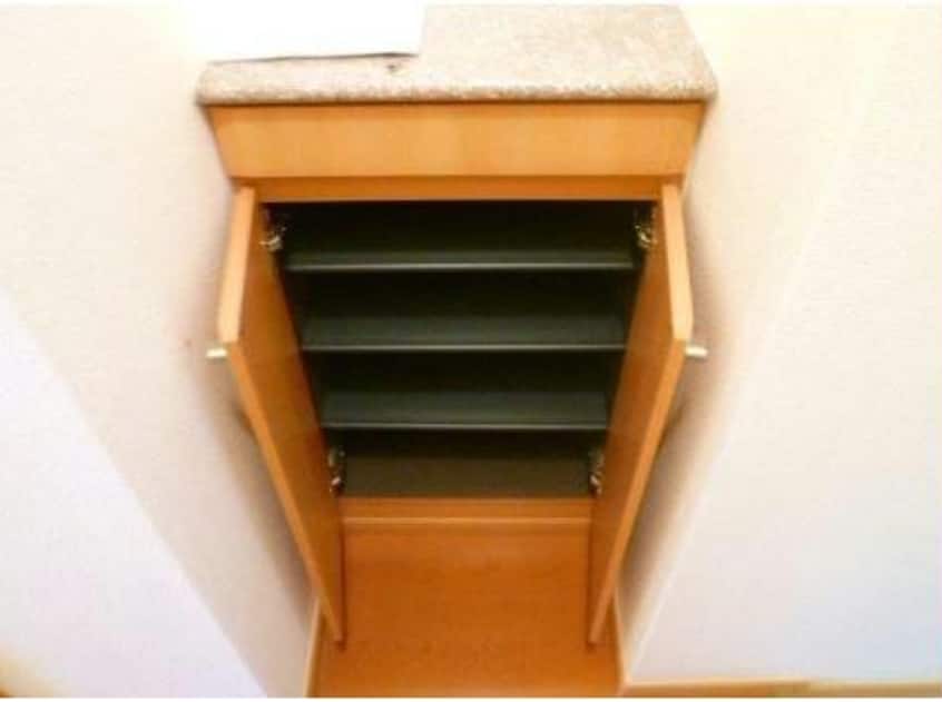  ヴィラ　ウィステリア