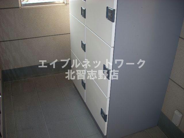 宅配ＢＯＸ 東葉高速鉄道/八千代緑が丘駅 徒歩7分 1階 築27年