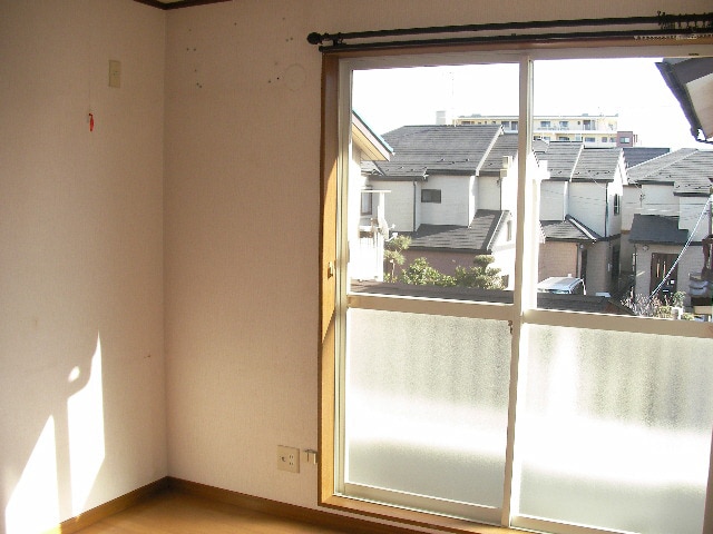 ※別部屋写真・反転タイプ リナーハイツ