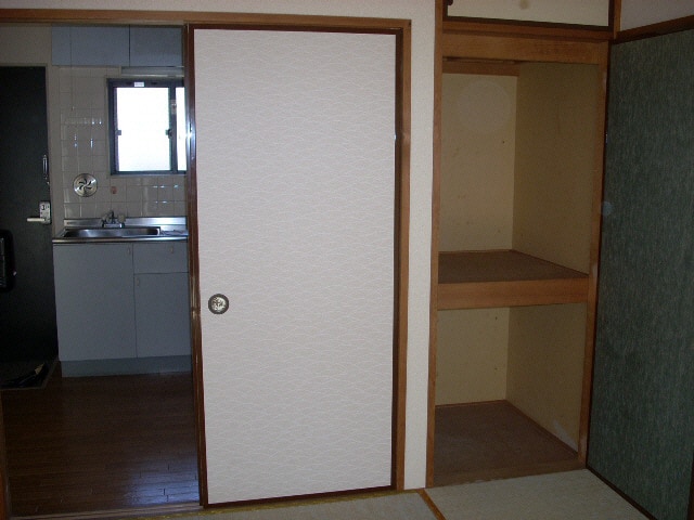  コンフィデンス江口