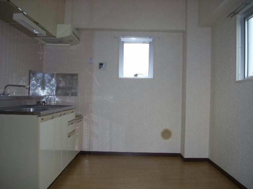 ※別部屋写真 京成松戸線/薬園台駅 徒歩5分 3階 築32年