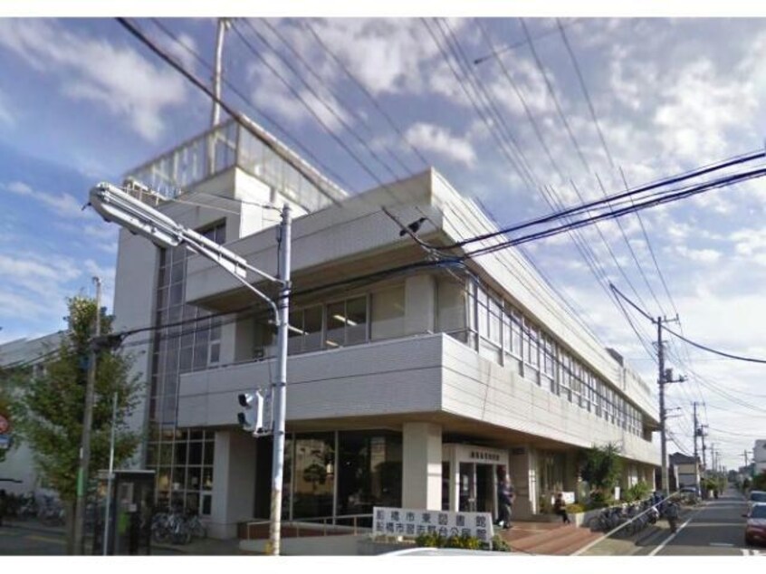 船橋市東図書館(図書館)まで326m 東葉高速鉄道/北習志野駅 徒歩12分 1階 築15年