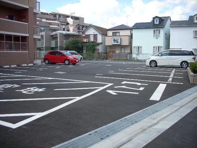 駐車場 ベルファミーユ高根台Ⅱ