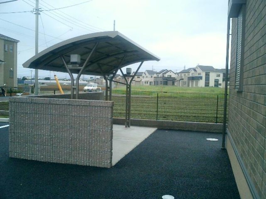 駐輪場 京成松戸線/三咲駅 徒歩12分 1階 築19年