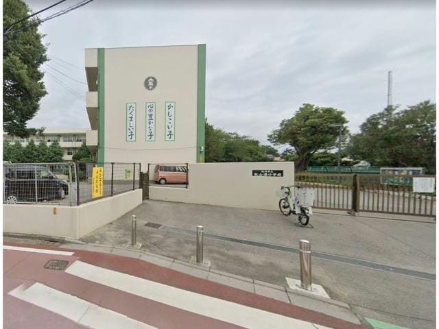 船橋市立飯山満小学校(小学校)まで1026m 京成松戸線/薬園台駅 徒歩8分 1-2階 築11年