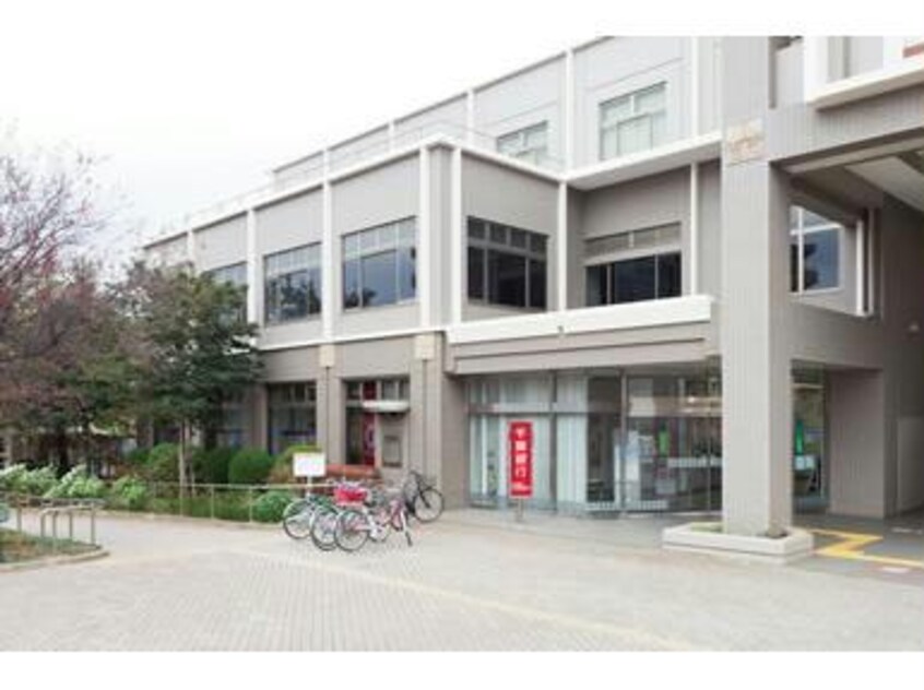 千葉銀行薬円台支店(銀行)まで823m リブリ・滝台