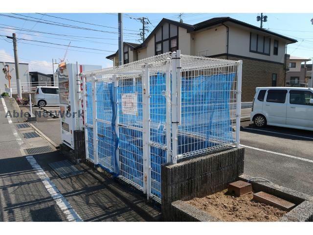  リバーサイドカーサＢ