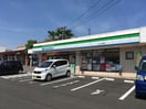 ファミリーマートJR大村駅店(コンビニ)まで935m※ファミリーマートJR大村駅店 リーリック赤佐古
