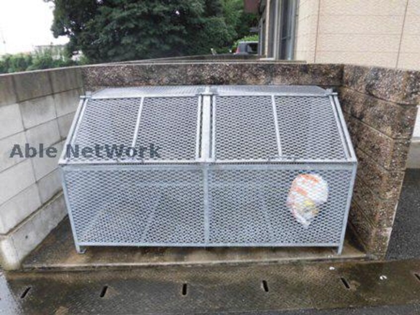 ゴミ置き場 ストーク２番館