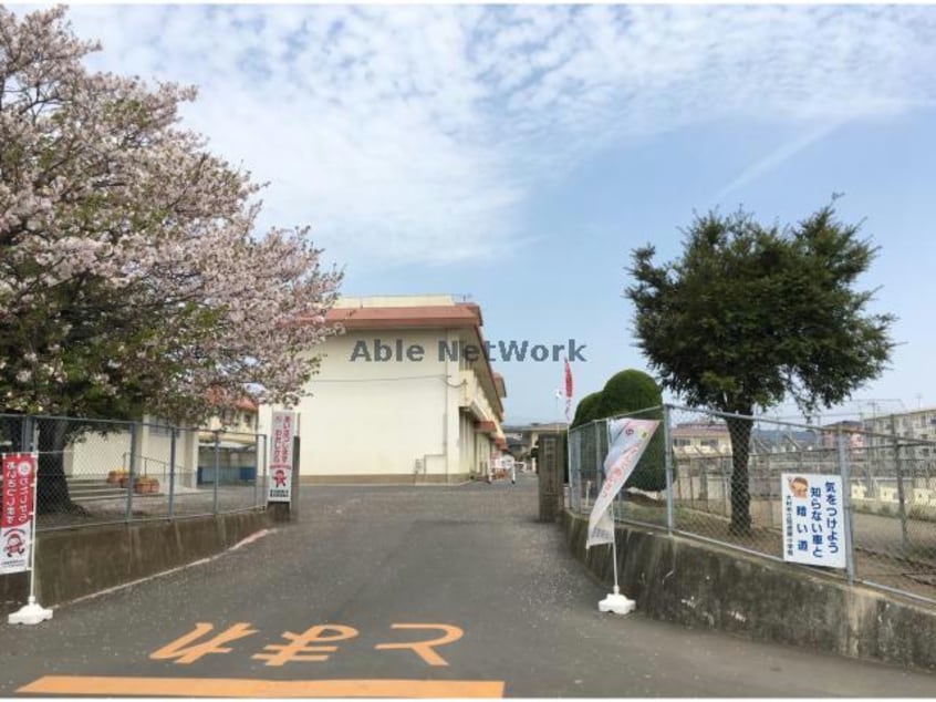 大村市立放虎原小学校(小学校)まで619m レジデンス桜馬場A
