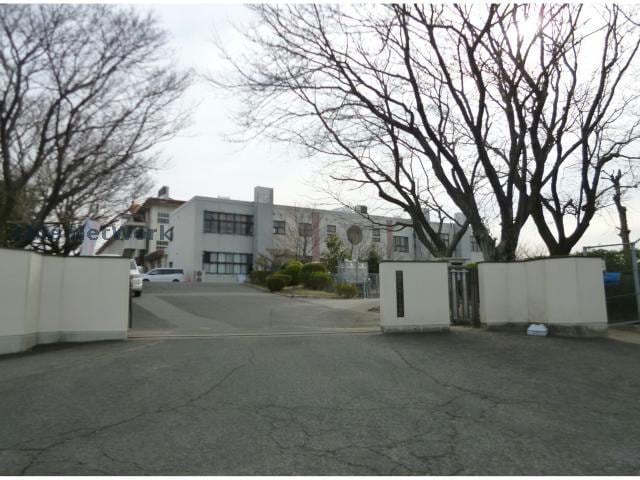 大村市立桜が原中学校(中学校/中等教育学校)まで966m レジデンス桜馬場A
