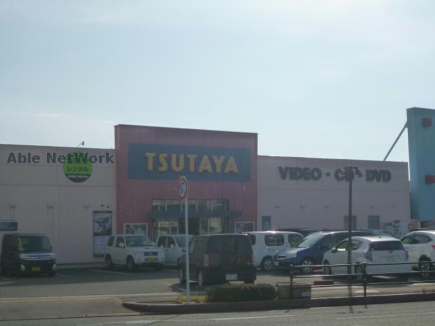 TSUTAYAスペース・エム大村店(本屋)まで578m Ribbonya