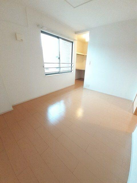  シュトラール　ドリット