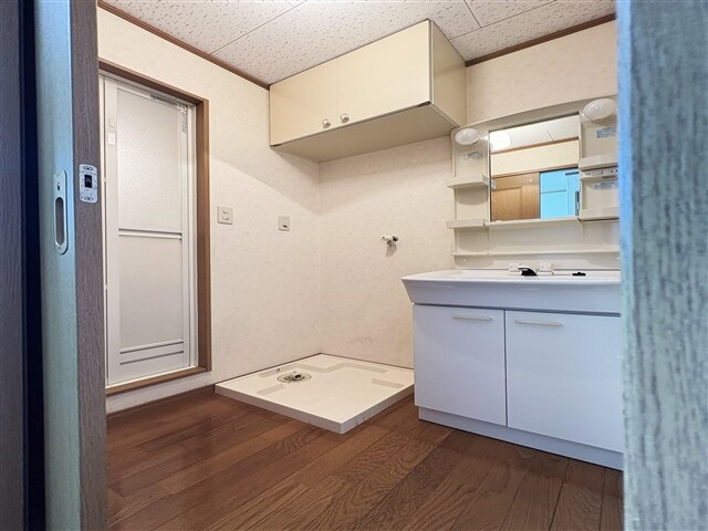 洗面脱衣スペース SUN.SMILE