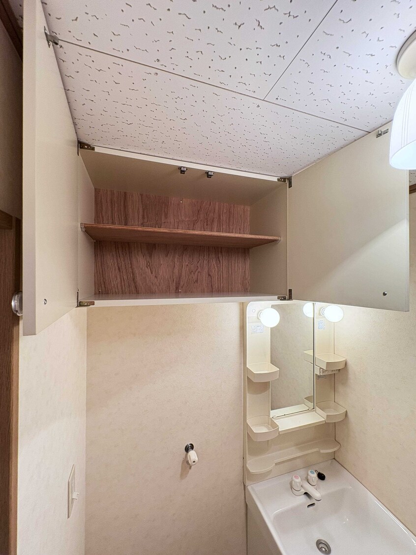 収納棚（洗濯機置場） SUN.SMILE