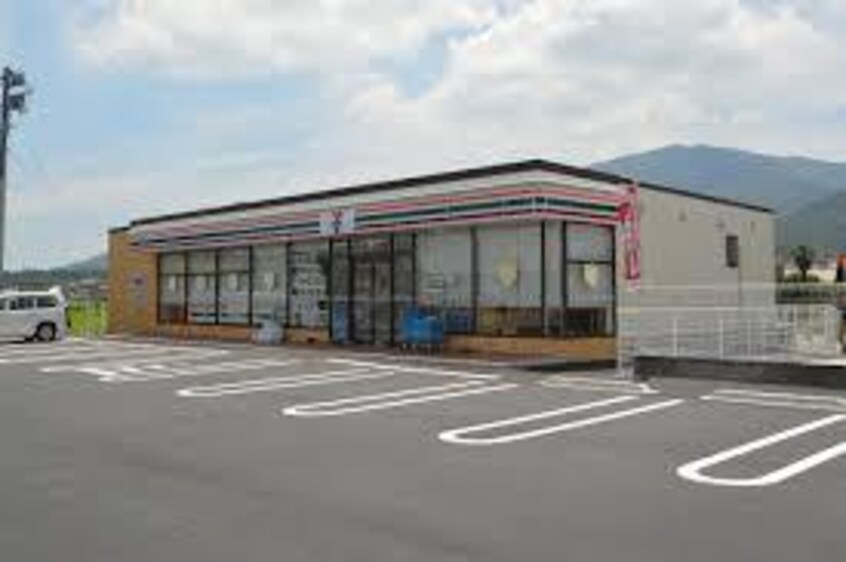 セブン-イレブン 黒瀬切田店(コンビニ)まで525m ルービデンスボーダII