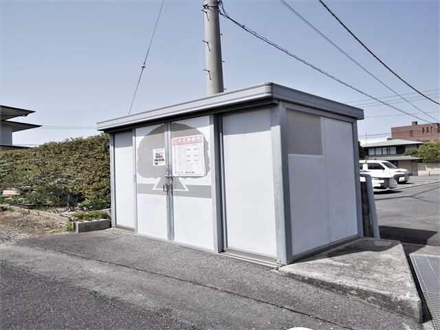 敷地内ゴミステーション ピュアハウス絹