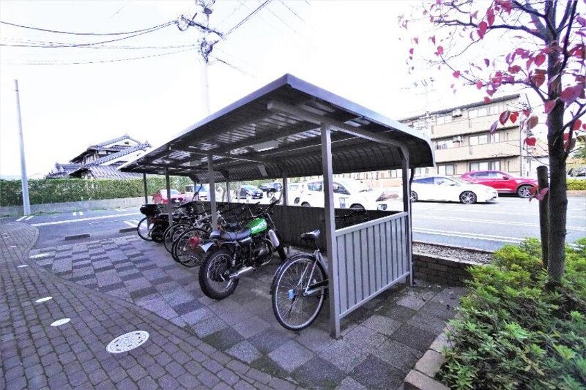 駐輪場 アザレアコートアミカ　A棟