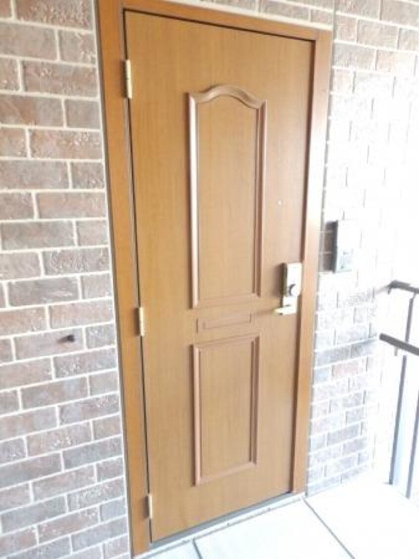 玄関 アザレアコートアミカ　A棟