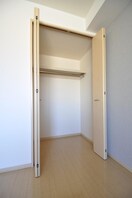 洋室２収納 レオーノ