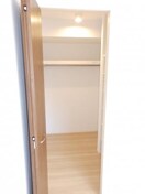 居室収納 ラルーチェＡ