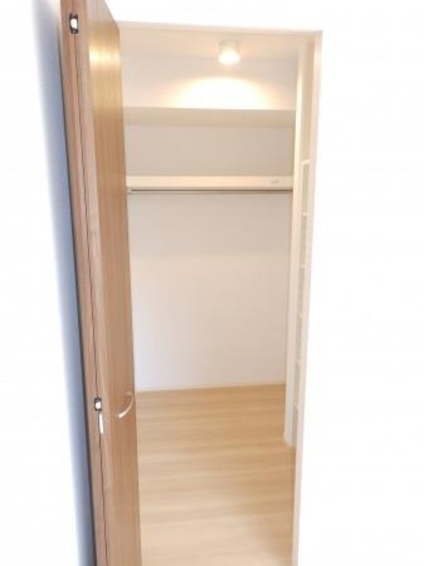 居室収納 ラルーチェＡ