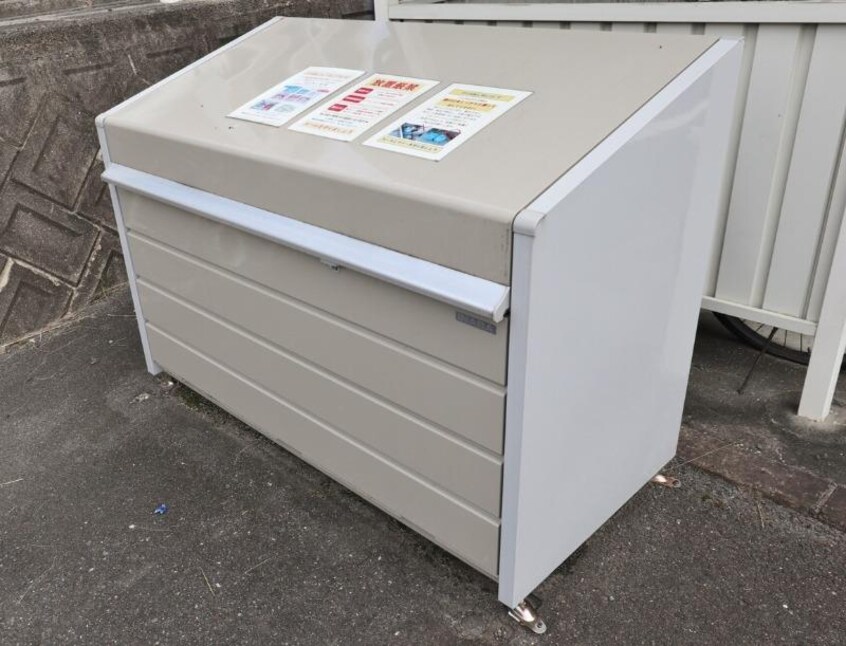 敷地内ゴミステーション クレール友松