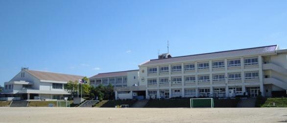 東広島市立 西条小学校(小学校)まで1771m シャレーコーセイ　壱番館