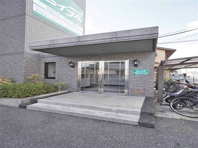 エントランス ロザージュ朝日町