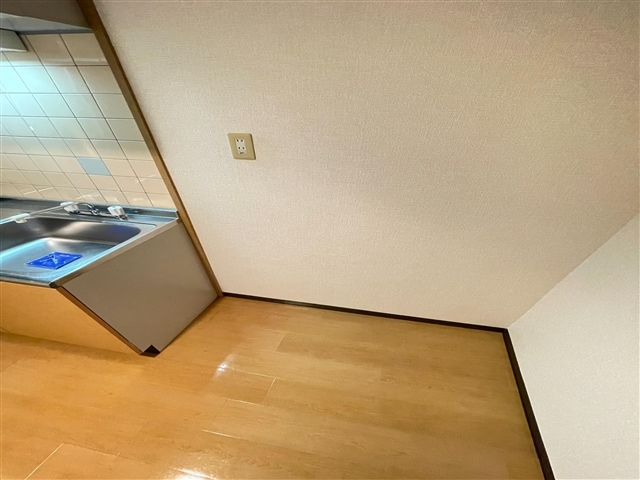 冷蔵庫置場 ロザージュ朝日町