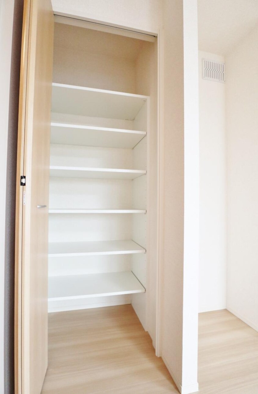 キッチン横収納 ハイアークＥ