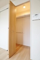 洋室収納 ハイアークＥ