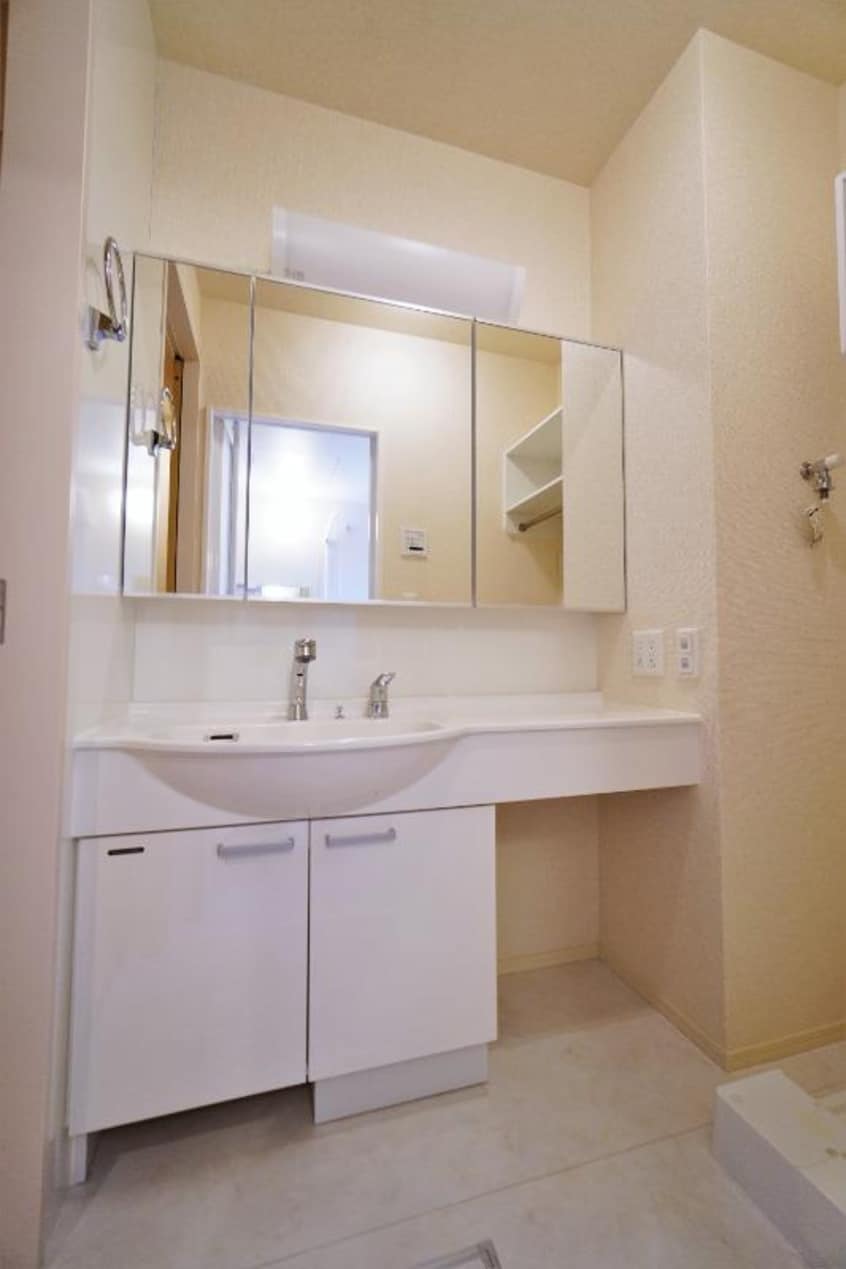 独立洗面台 ハイアークＥ