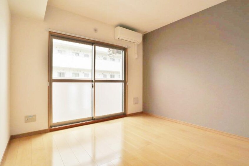 洋室 フラワーウッド寺家駅前Ｂ