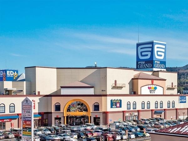 フジグラン 東広島(ショッピングセンター/アウトレットモール)まで1270m にっしょくビル