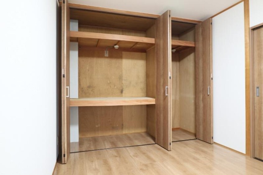 寝室収納 蓮池マンションII