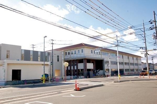 龍王小学校(小学校)まで169m BEREO　RYUO