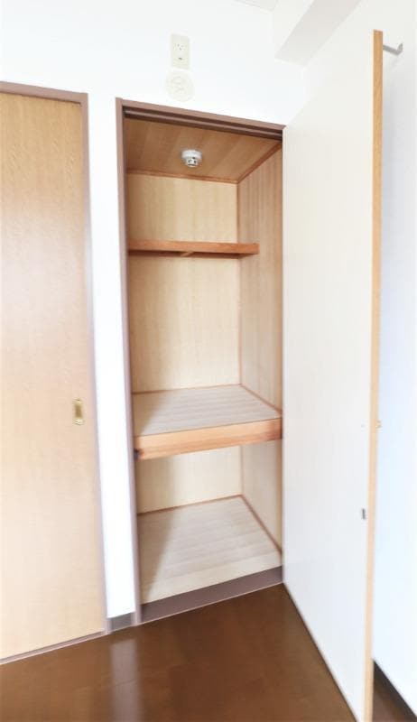 洋室収納 アーバンライフII