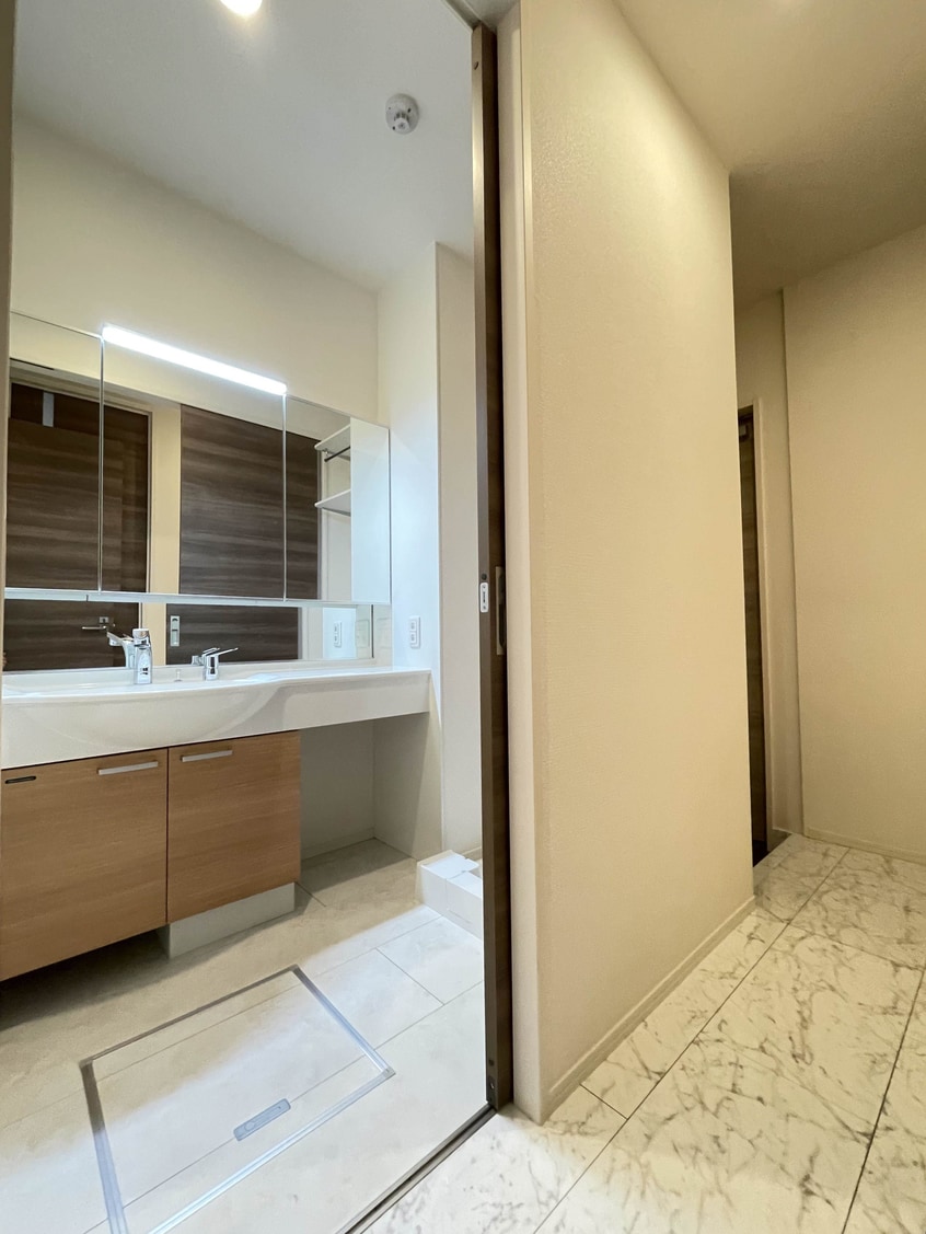 洗面脱衣スペース ジョイアス　スマート西条