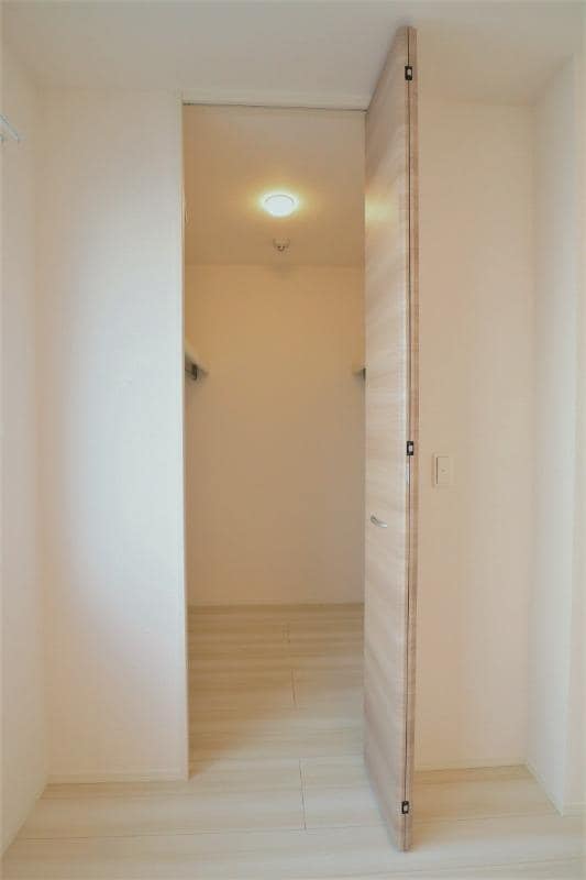 ウォークインクローゼット D-room寺家駅前Ｂ