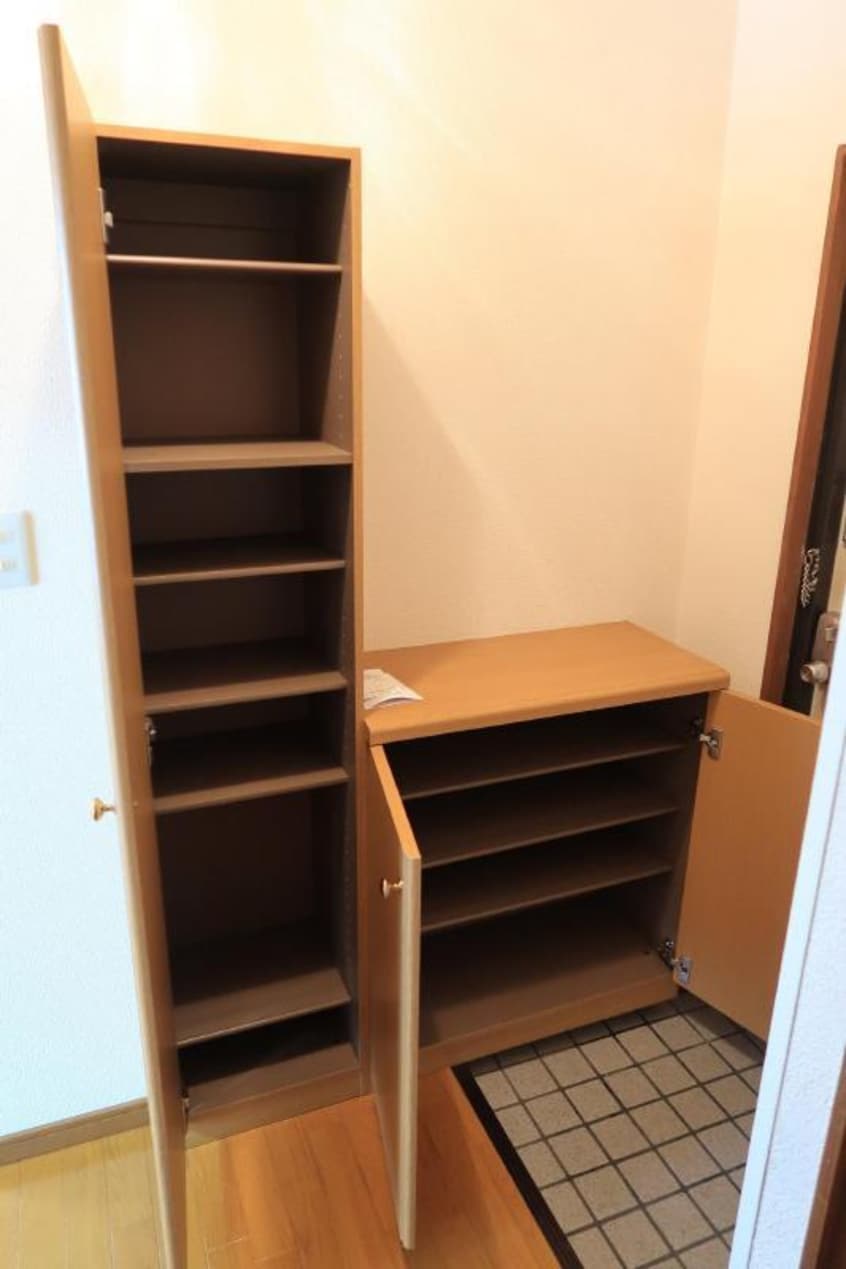 シューズＢＯＸ メゾン大地面
