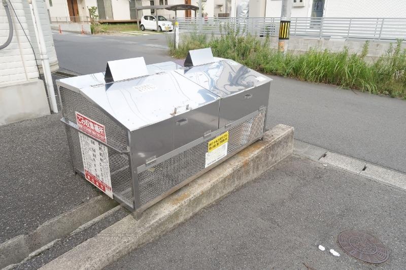 敷地内ゴミステーション メゾンとくさきＡ