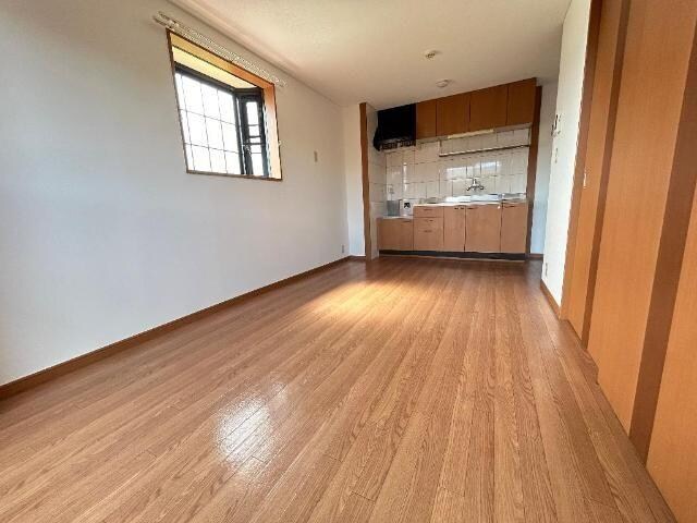 リビング サン・ソレイユ西条　弐番館