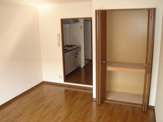 洋室 サンパティオ幸本I