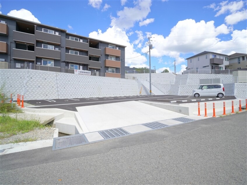 駐車場 メゾン ルナール