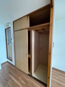 洋室1収納 サンコービル